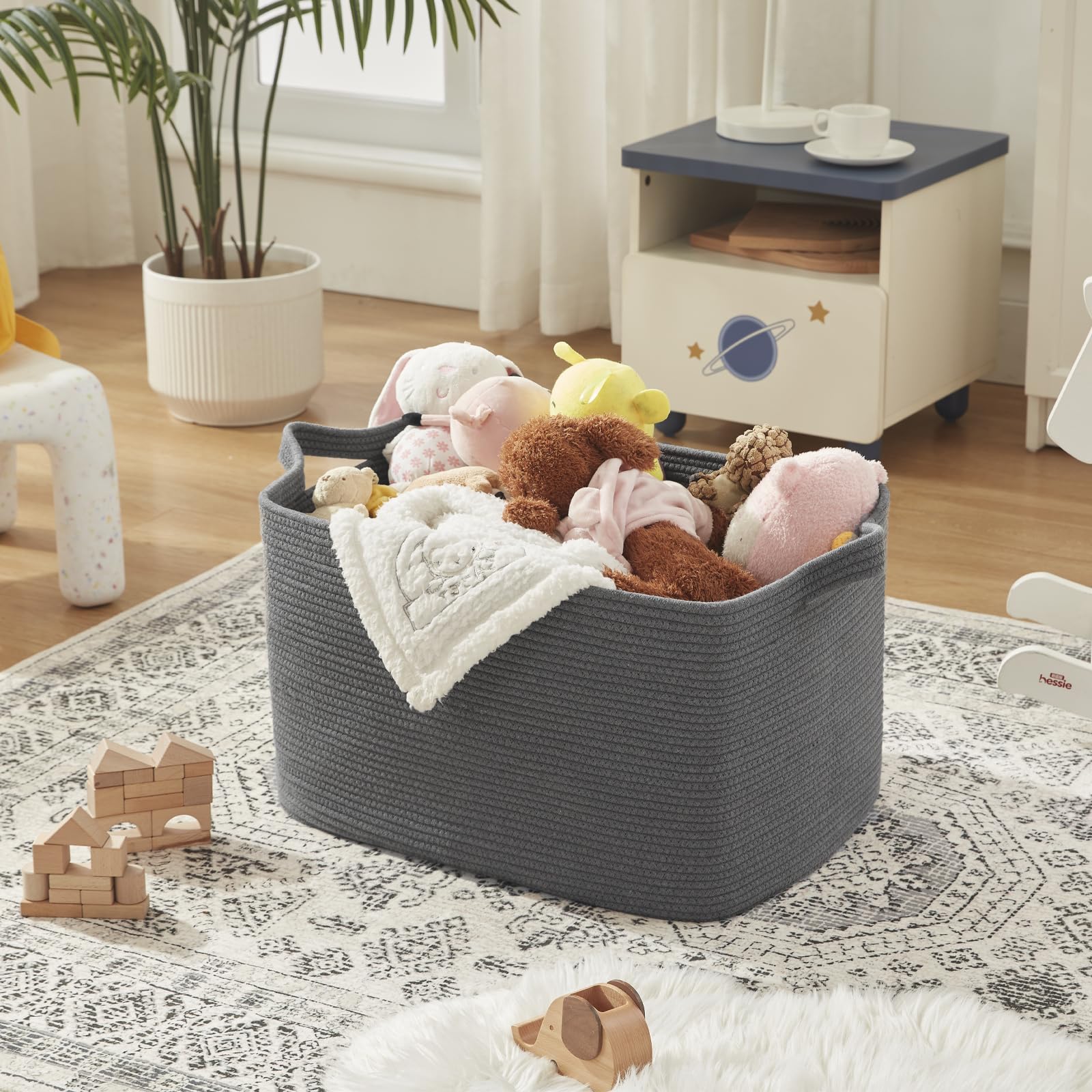 95L Extra Large Blanket Basket, 24" x 16.9" x 14.2" Woven Storage Basket for Living Room, Rectangle Nursery Blanket Storage for Toys, Towels, Dirty Clothes (Black)