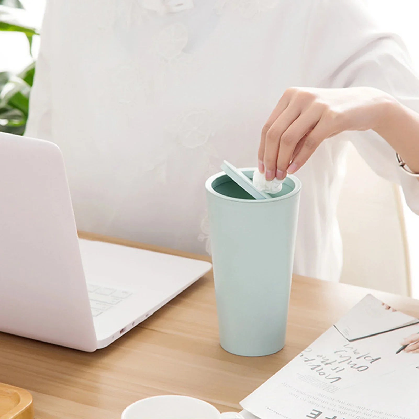 Mini Desktop Bin Small Trash Can with Cover Bedroom Trash Can Garbage Can Clean Workspace Storage Box Home Desk Trash Can